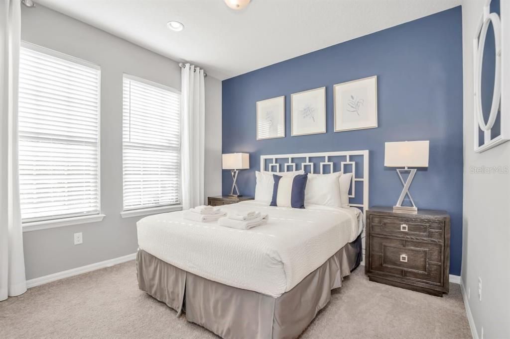 For Sale: $699,000 (8 beds, 6 baths, 4034 Square Feet)