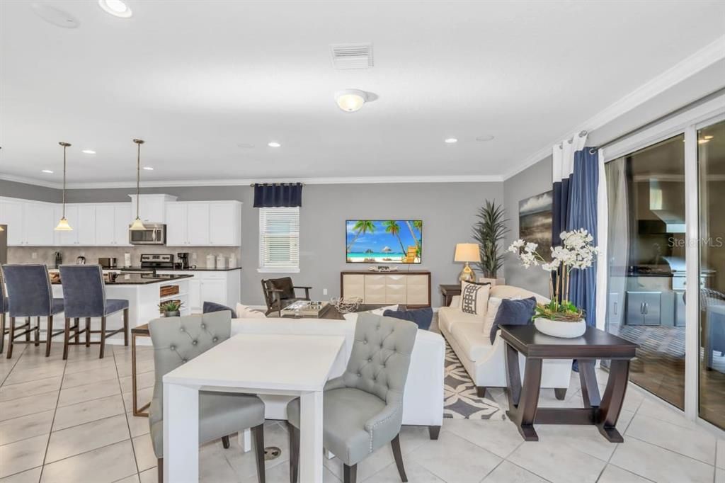 For Sale: $699,000 (8 beds, 6 baths, 4034 Square Feet)