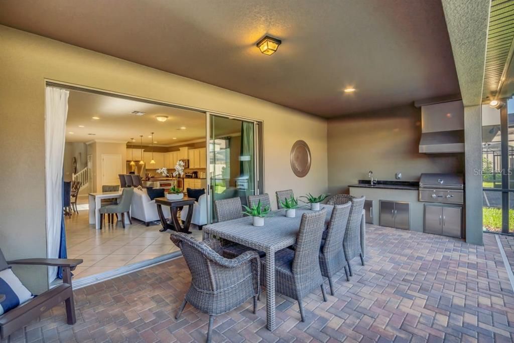 For Sale: $699,000 (8 beds, 6 baths, 4034 Square Feet)