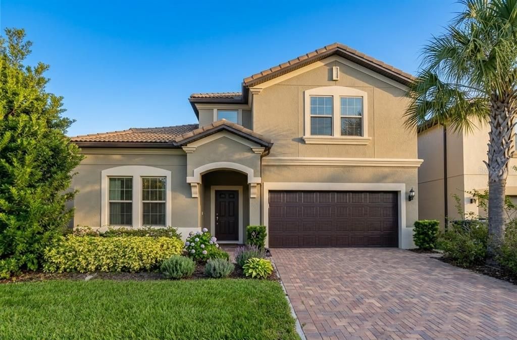 For Sale: $699,000 (8 beds, 6 baths, 4034 Square Feet)
