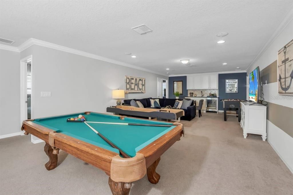 For Sale: $699,000 (8 beds, 6 baths, 4034 Square Feet)