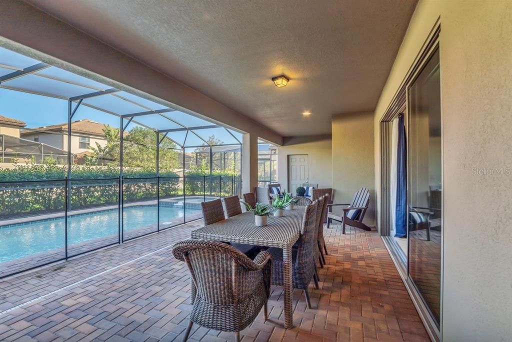For Sale: $699,000 (8 beds, 6 baths, 4034 Square Feet)