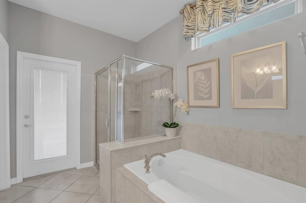 For Sale: $699,000 (8 beds, 6 baths, 4034 Square Feet)