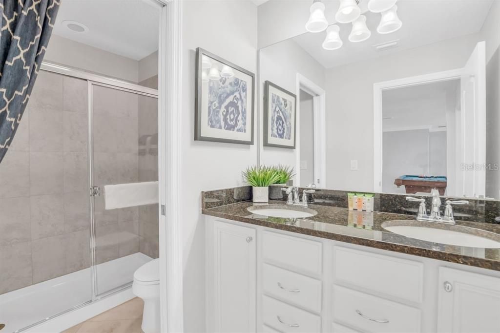 For Sale: $699,000 (8 beds, 6 baths, 4034 Square Feet)