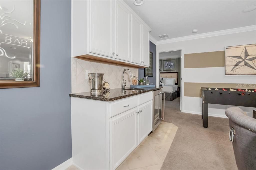 For Sale: $699,000 (8 beds, 6 baths, 4034 Square Feet)