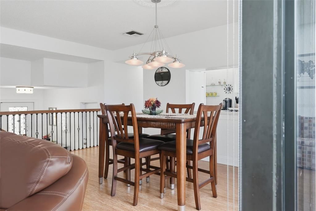 На продажу: $699,900 (3 спален, 2 ванн, 1670 Квадратных фут)