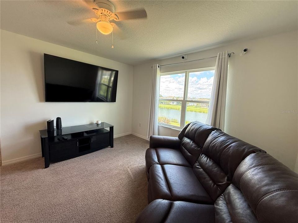 For Rent: $2,700 (4 beds, 3 baths, 2852 Square Feet)