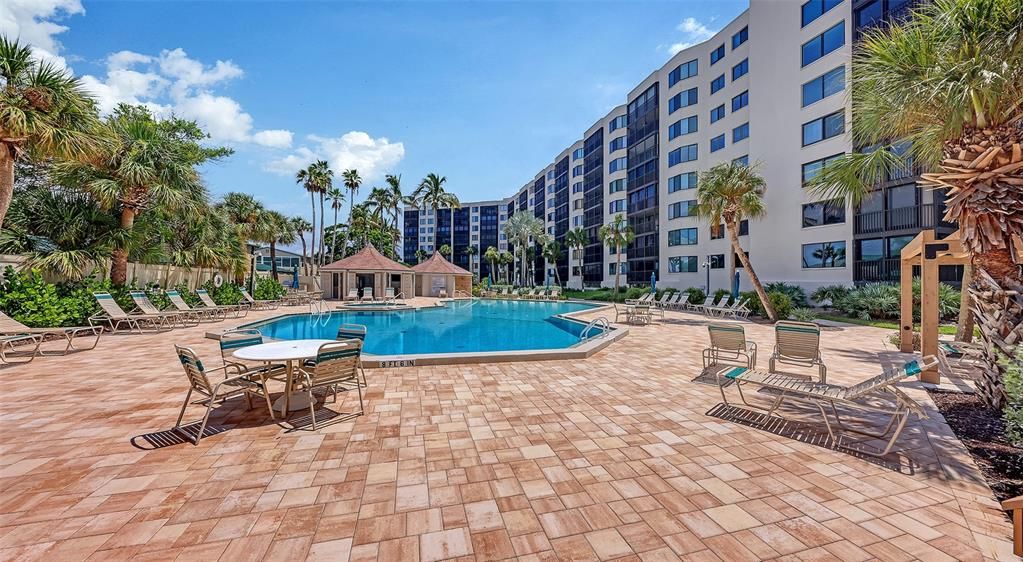 For Sale: $1,400,000 (3 beds, 2 baths, 2037 Square Feet)