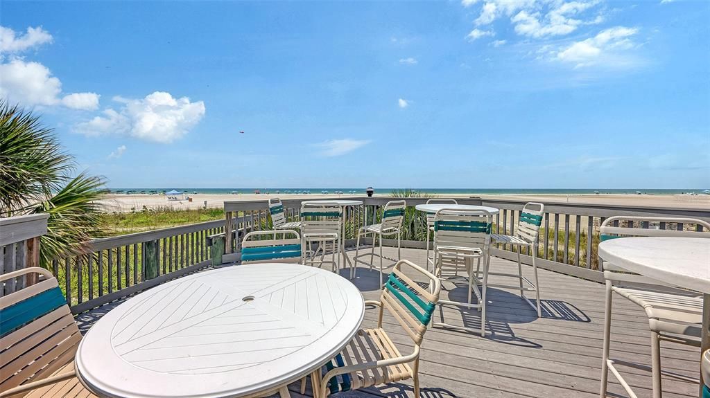 For Sale: $1,400,000 (3 beds, 2 baths, 2037 Square Feet)
