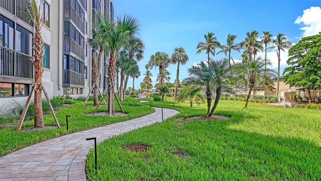 For Sale: $1,400,000 (3 beds, 2 baths, 2037 Square Feet)