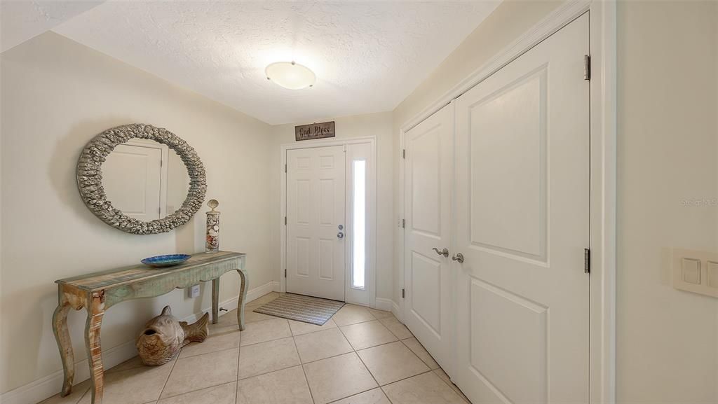 For Sale: $1,400,000 (3 beds, 2 baths, 2037 Square Feet)