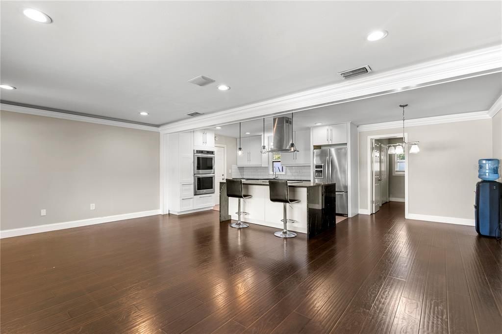 En Venta: $449,000 (3 camas, 2 baños, 1380 Pies cuadrados)