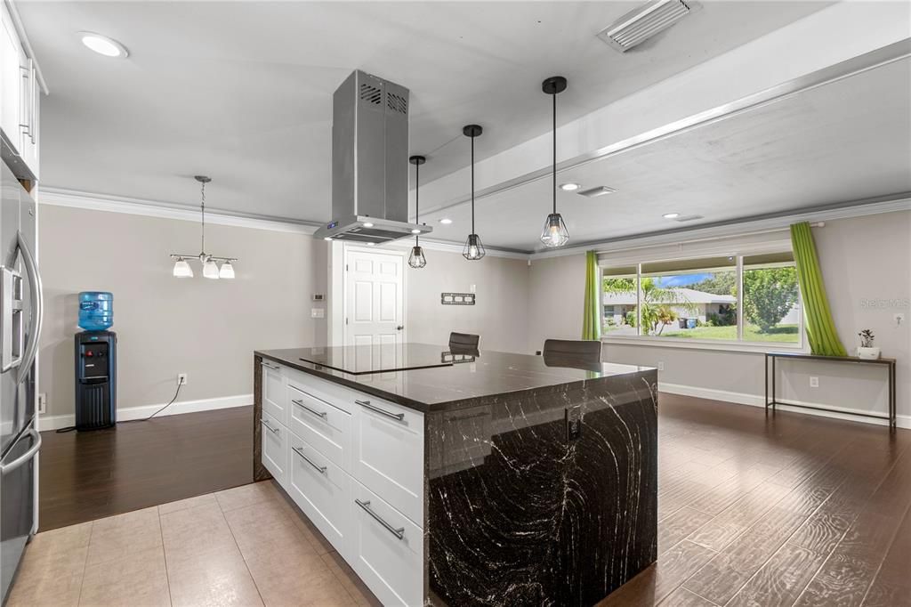 En Venta: $449,000 (3 camas, 2 baños, 1380 Pies cuadrados)