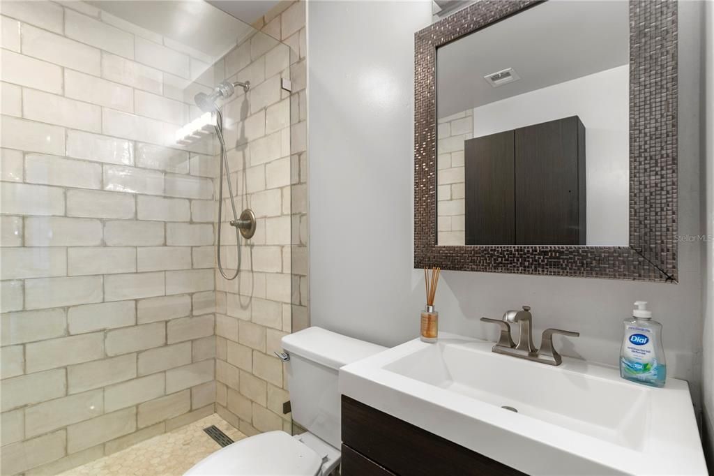 En Venta: $449,000 (3 camas, 2 baños, 1380 Pies cuadrados)