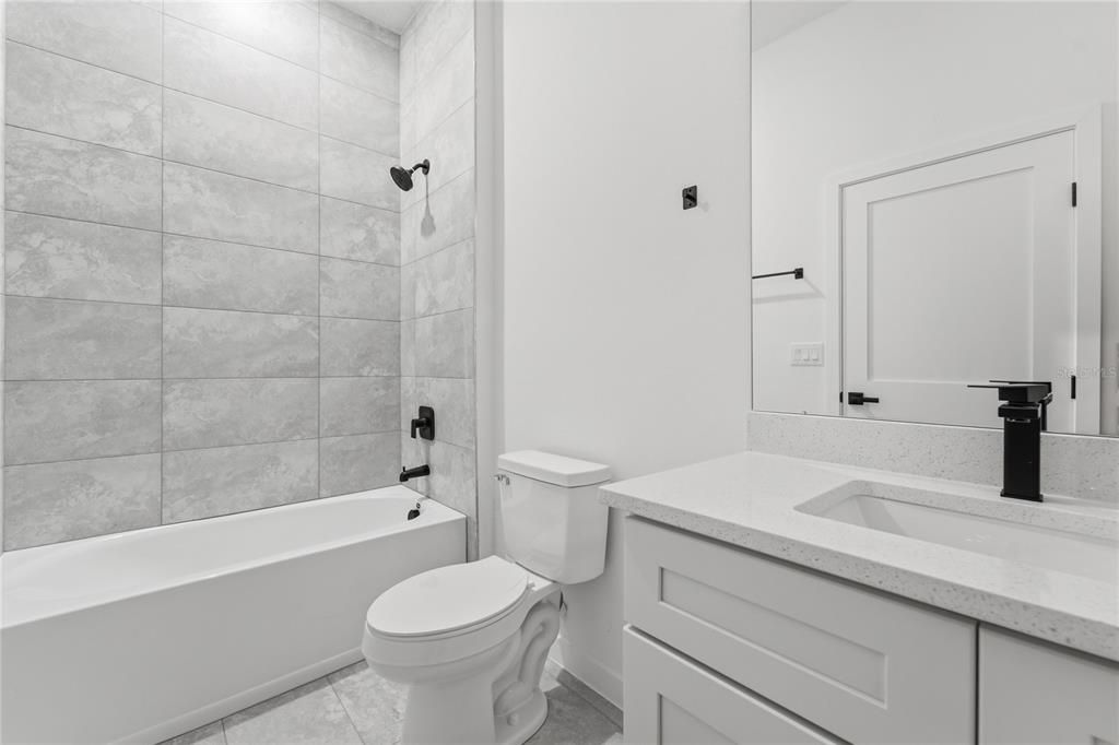 For Sale: $335,000 (4 beds, 3 baths, 1870 Square Feet)