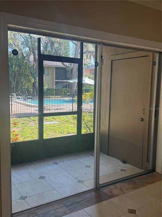 На продажу: $129,900 (2 спален, 1 ванн, 1085 Квадратных фут)