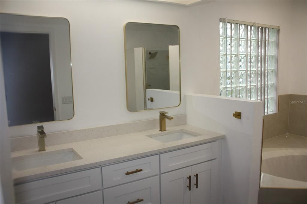 For Sale: $360,000 (3 beds, 2 baths, 2377 Square Feet)