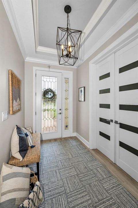 En Venta: $734,900 (3 camas, 2 baños, 2140 Pies cuadrados)