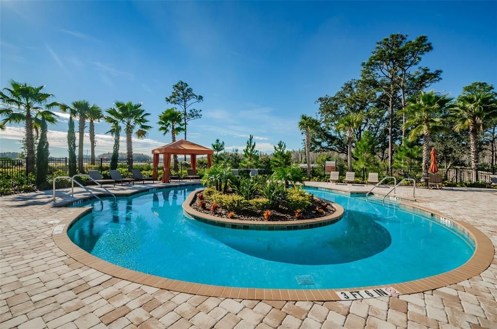 En Venta: $734,900 (3 camas, 2 baños, 2140 Pies cuadrados)