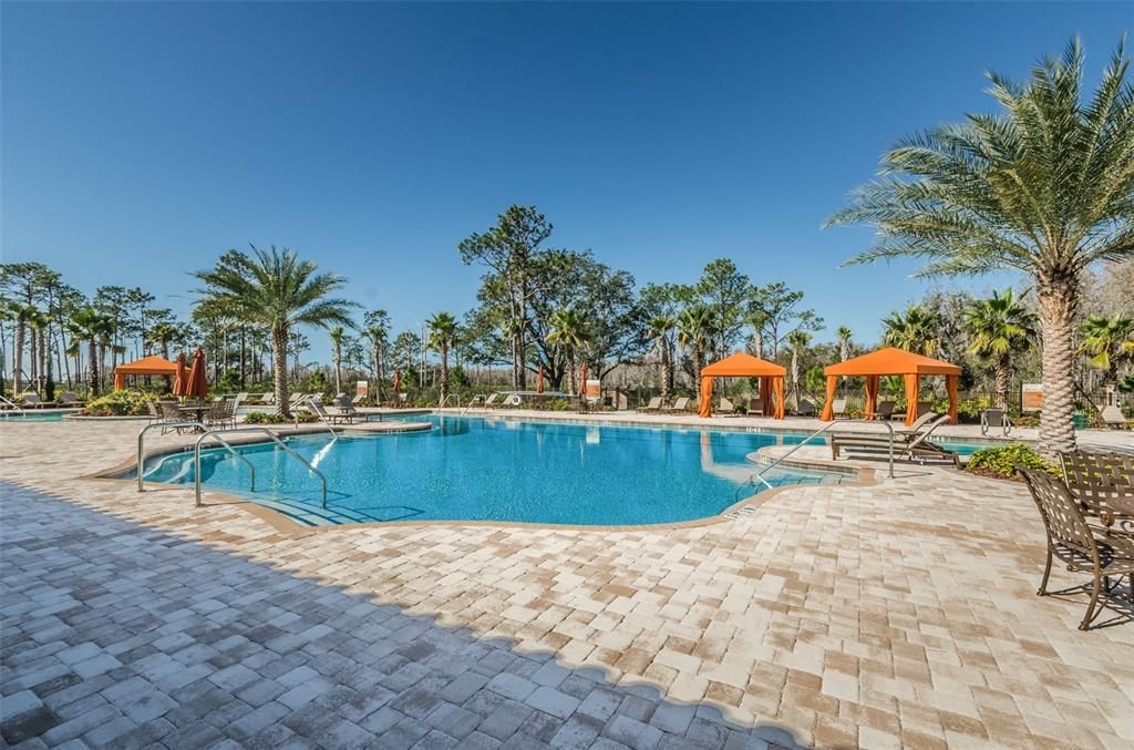 En Venta: $734,900 (3 camas, 2 baños, 2140 Pies cuadrados)