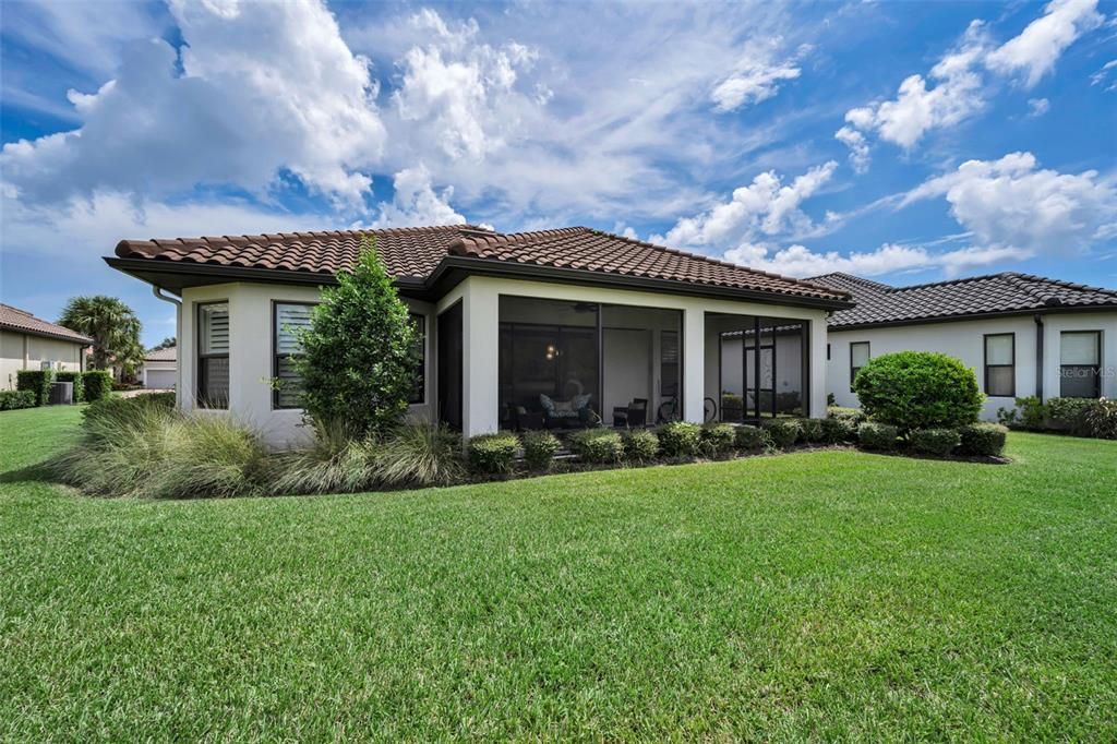 En Venta: $734,900 (3 camas, 2 baños, 2140 Pies cuadrados)