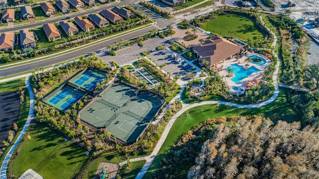 En Venta: $734,900 (3 camas, 2 baños, 2140 Pies cuadrados)