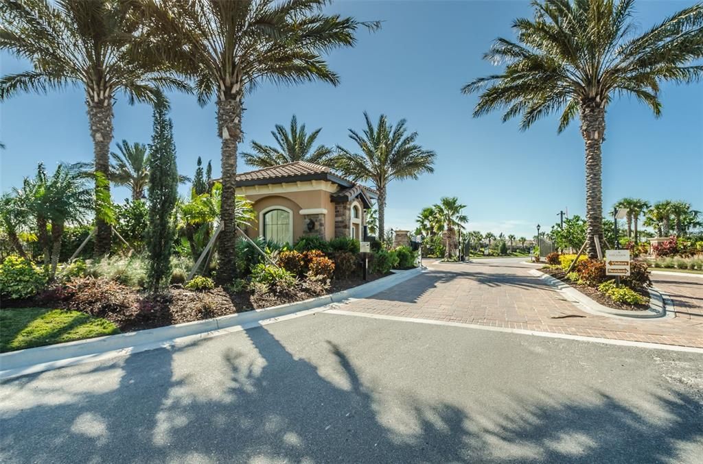 En Venta: $734,900 (3 camas, 2 baños, 2140 Pies cuadrados)