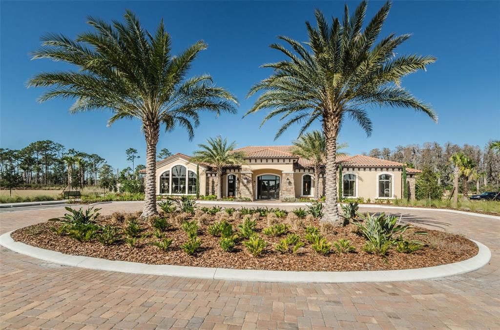 En Venta: $734,900 (3 camas, 2 baños, 2140 Pies cuadrados)