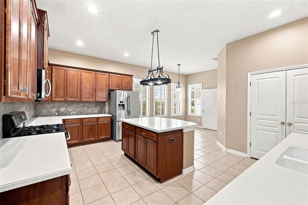 For Sale: $669,000 (4 beds, 3 baths, 3070 Square Feet)