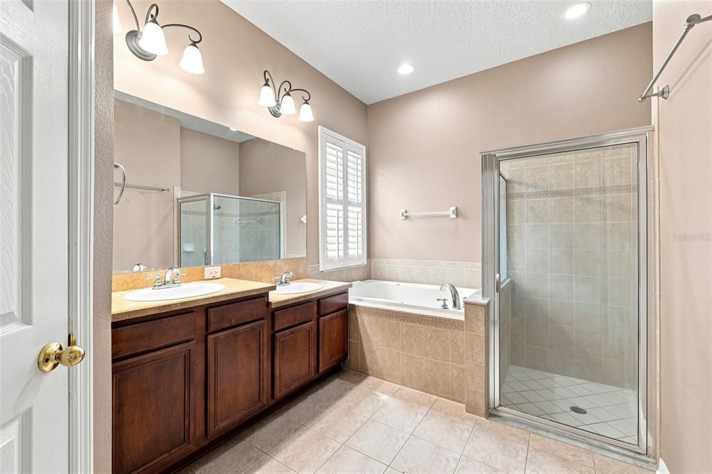 For Sale: $669,000 (4 beds, 3 baths, 3070 Square Feet)
