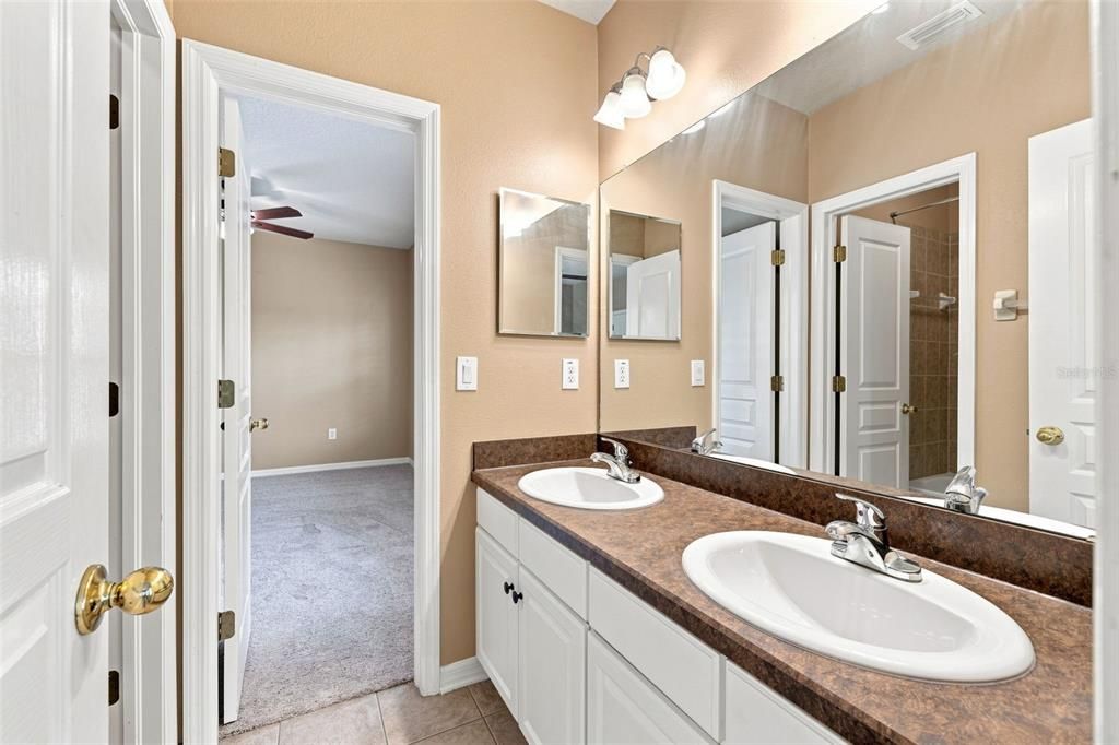 For Sale: $669,000 (4 beds, 3 baths, 3070 Square Feet)