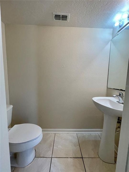 For Rent: $2,195 (4 beds, 2 baths, 2224 Square Feet)