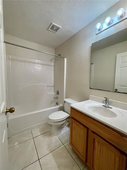 For Rent: $2,195 (4 beds, 2 baths, 2224 Square Feet)