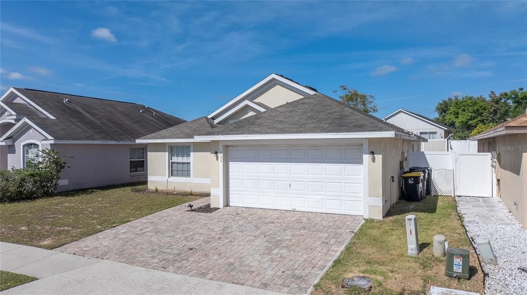 For Sale: $335,000 (3 beds, 2 baths, 1330 Square Feet)