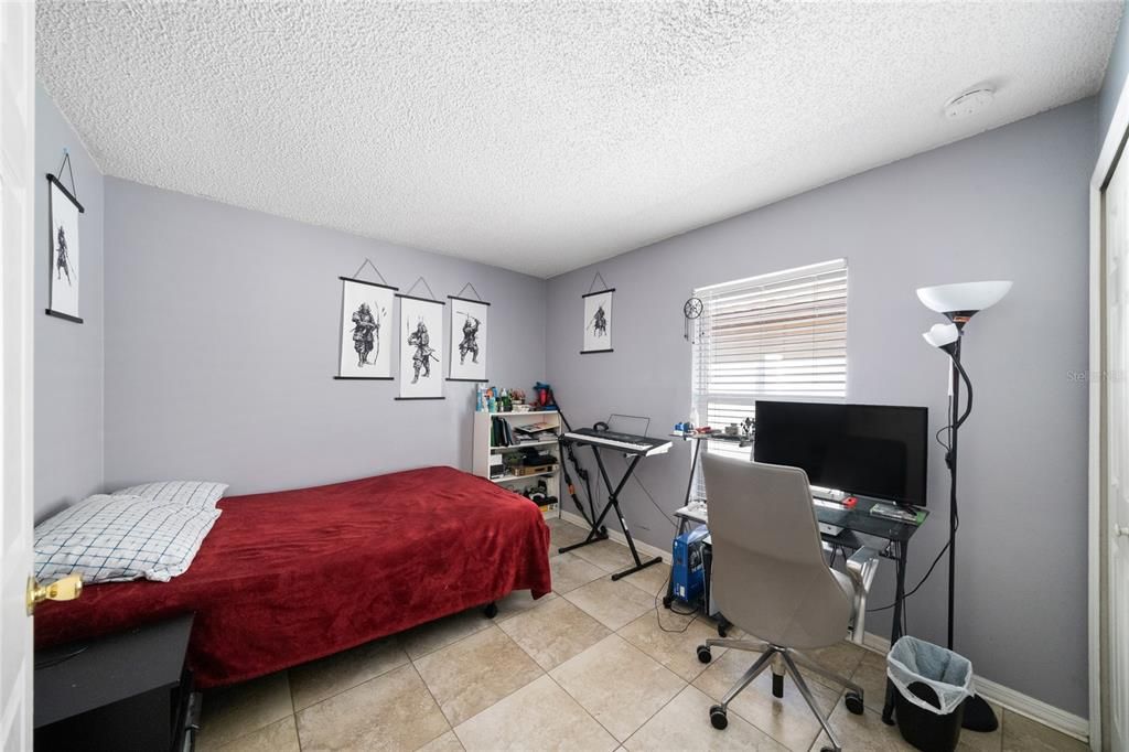 For Sale: $335,000 (3 beds, 2 baths, 1330 Square Feet)
