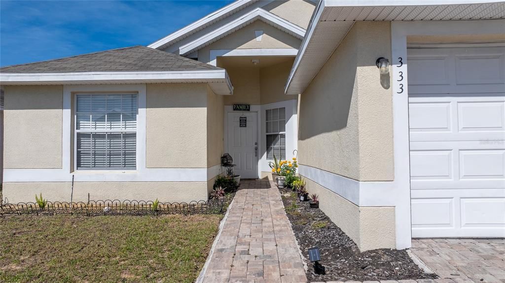 For Sale: $335,000 (3 beds, 2 baths, 1330 Square Feet)