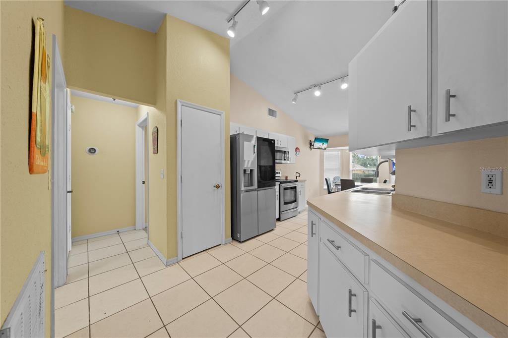 En Venta: $339,000 (3 camas, 2 baños, 1594 Pies cuadrados)