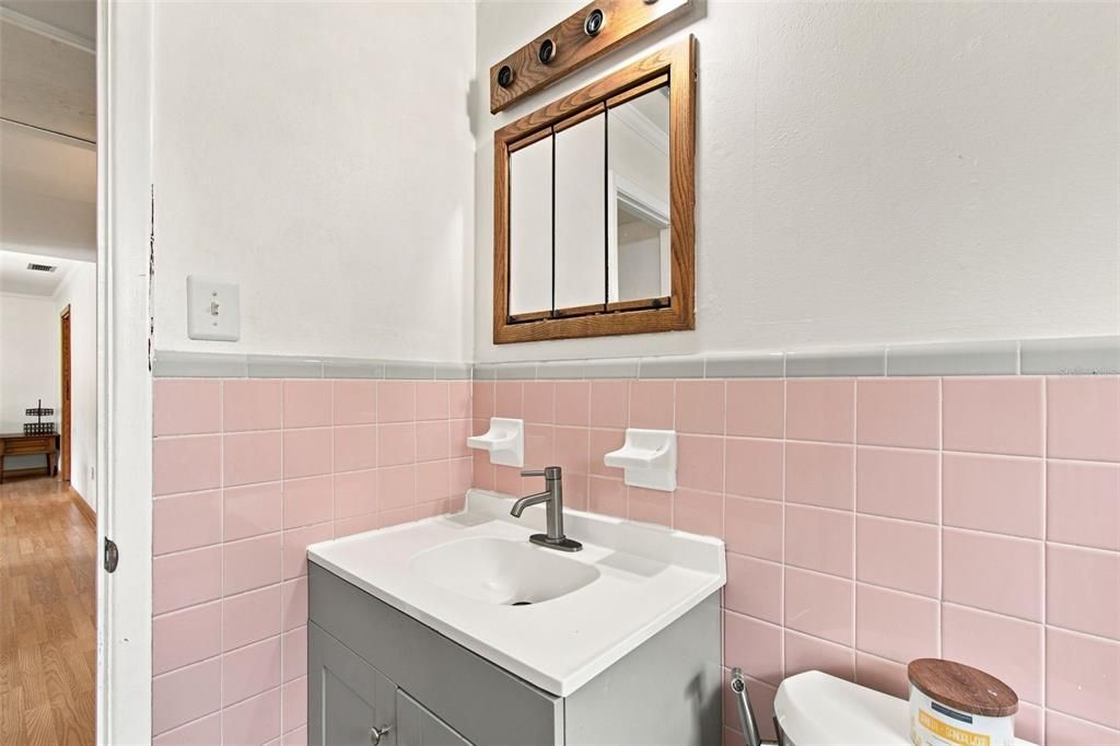 На продажу: $364,999 (4 спален, 2 ванн, 2027 Квадратных фут)