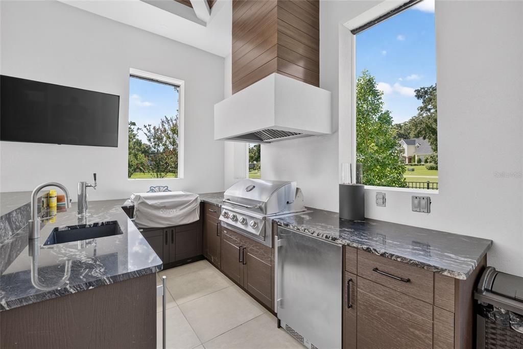 For Sale: $4,450,000 (4 beds, 4 baths, 5386 Square Feet)