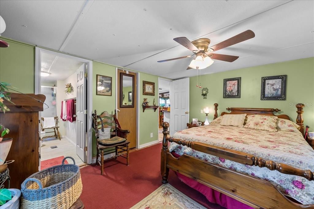 For Sale: $235,000 (4 beds, 2 baths, 1485 Square Feet)