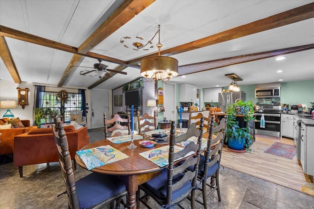 For Sale: $235,000 (4 beds, 2 baths, 1485 Square Feet)