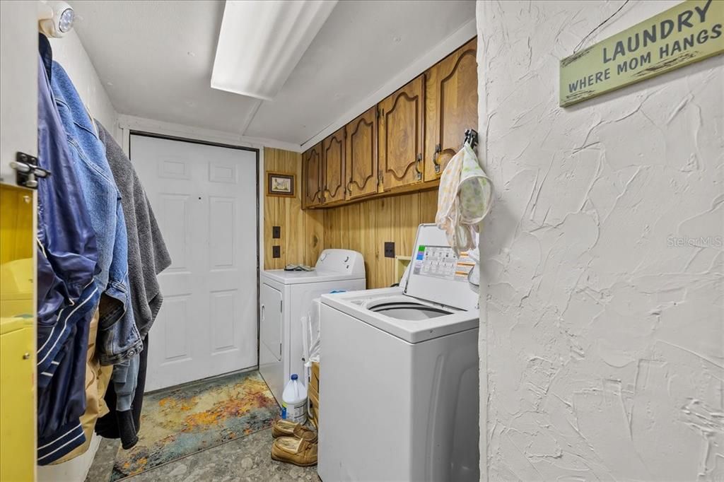 For Sale: $235,000 (4 beds, 2 baths, 1485 Square Feet)