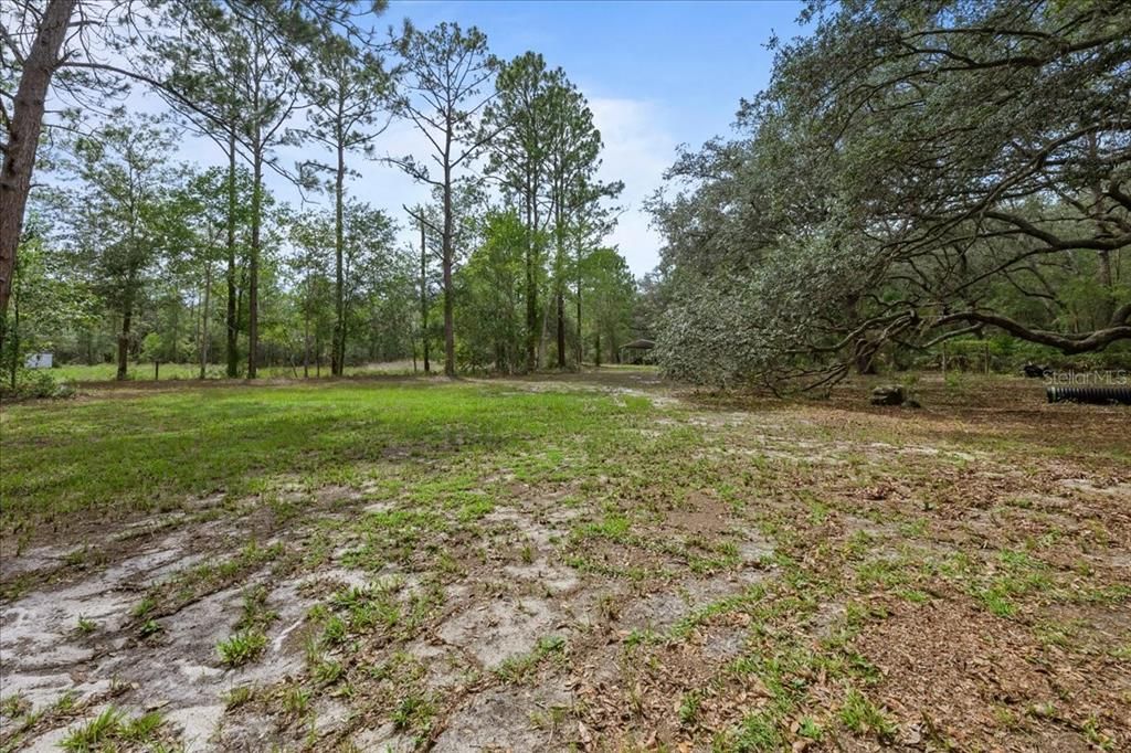 待售: $127,500 (1.47 acres)