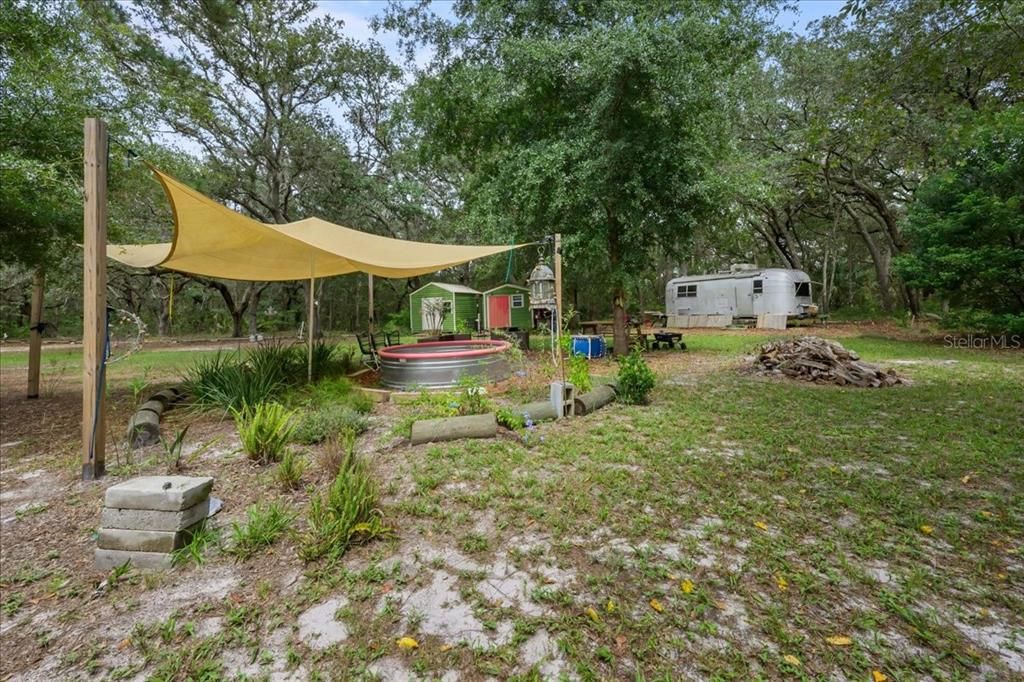 待售: $127,500 (1.47 acres)