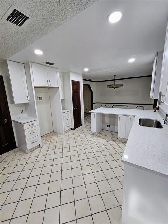 For Sale: $700,000 (4 beds, 3 baths, 3174 Square Feet)