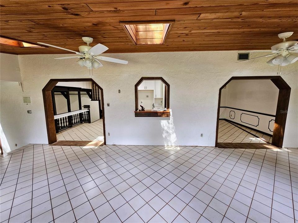 For Sale: $700,000 (4 beds, 3 baths, 3174 Square Feet)