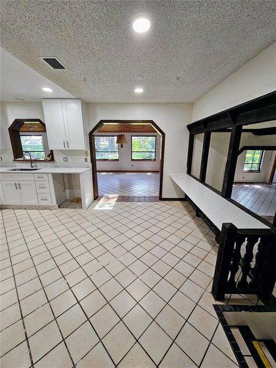 For Sale: $700,000 (4 beds, 3 baths, 3174 Square Feet)