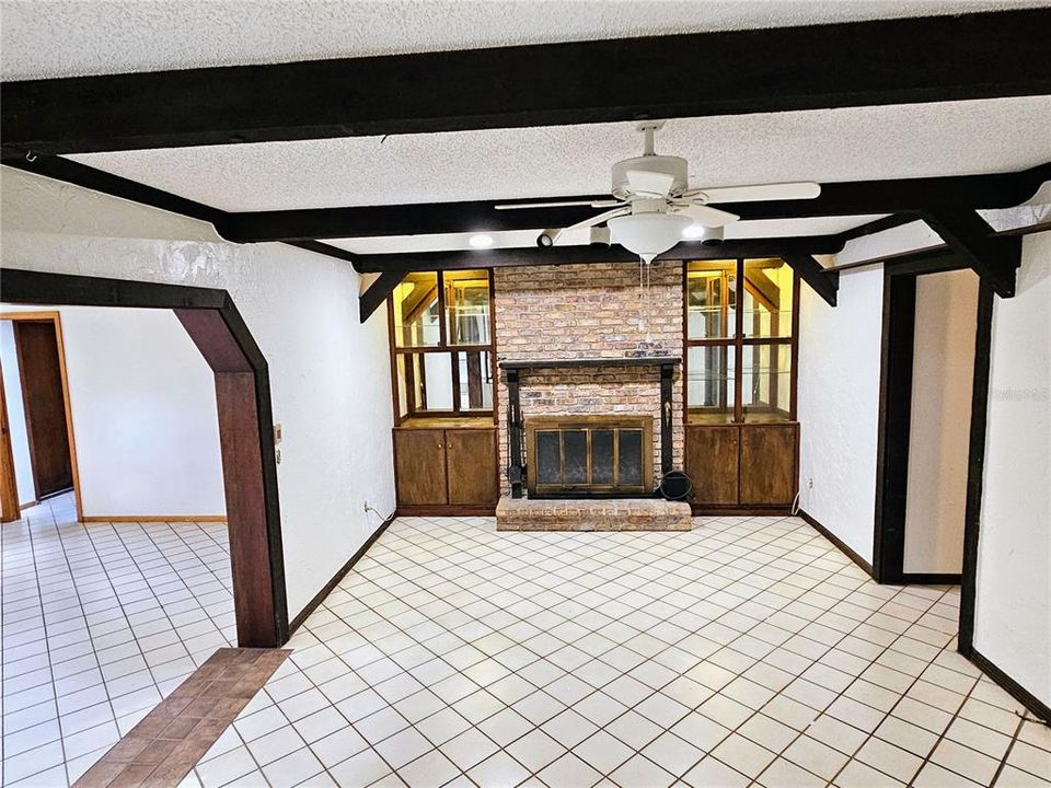 For Sale: $700,000 (4 beds, 3 baths, 3174 Square Feet)