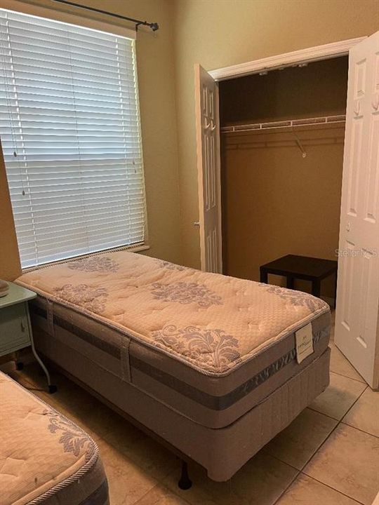 For Rent: $1,950 (3 beds, 2 baths, 1247 Square Feet)