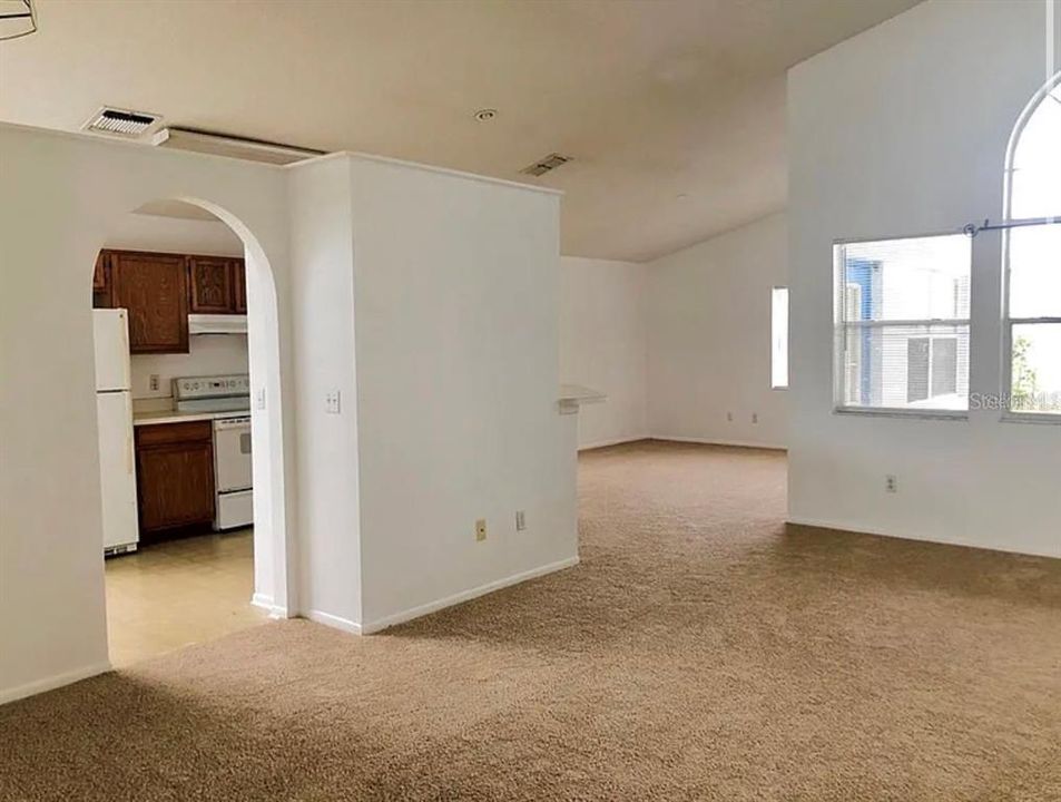 For Rent: $2,250 (3 beds, 2 baths, 1687 Square Feet)
